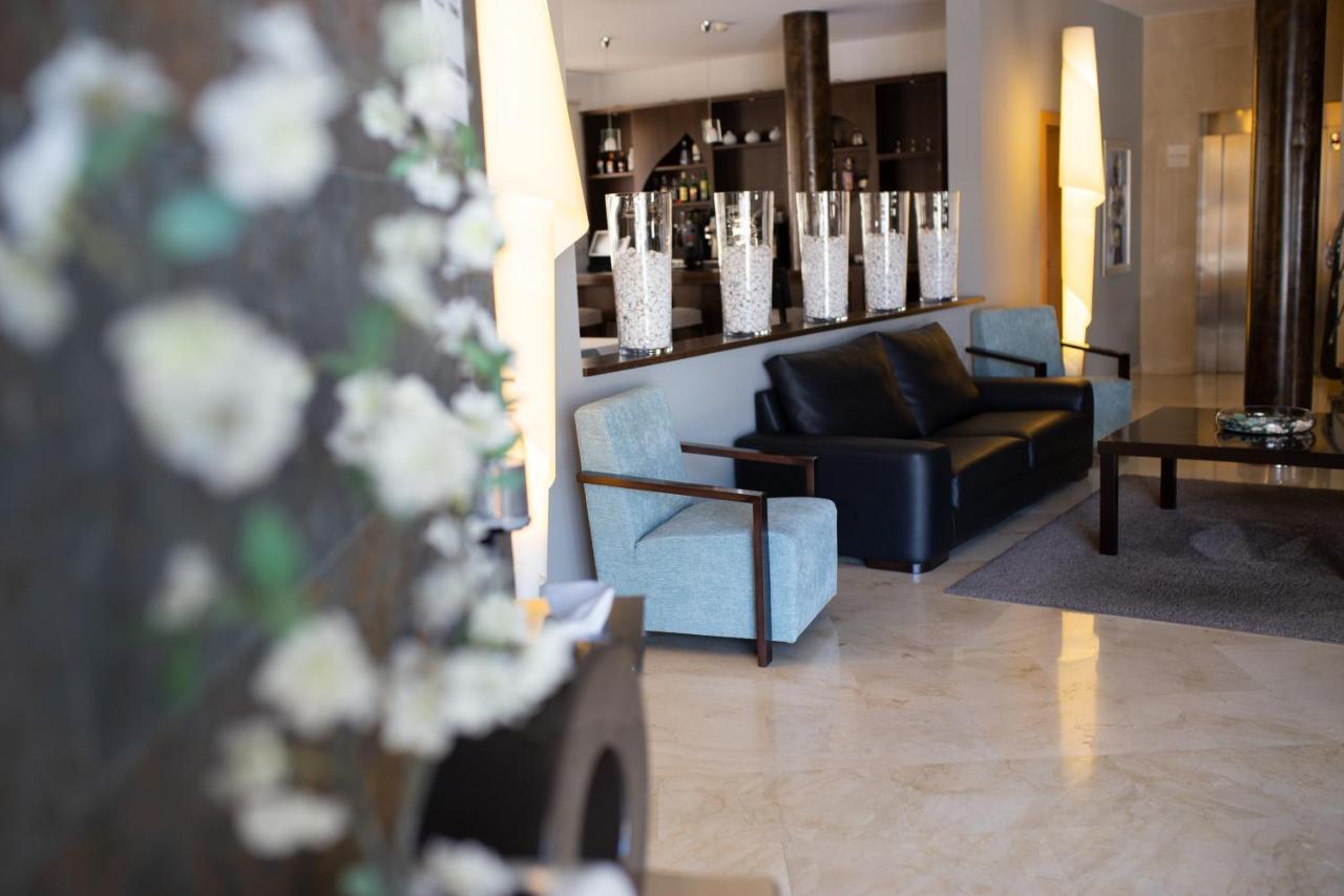 Hotel El Trebol Carboneras Bagian luar foto